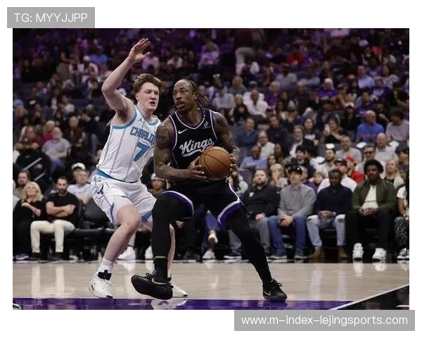 山西第三节24-13奠定胜势 前场篮板20个体现拼抢积极性 山西第三节24-13奠定胜势 前场篮板20个体现拼抢积极性