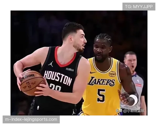 雷迪克团队化持球理念：分散防守压力构建多点驱动立体进攻体系